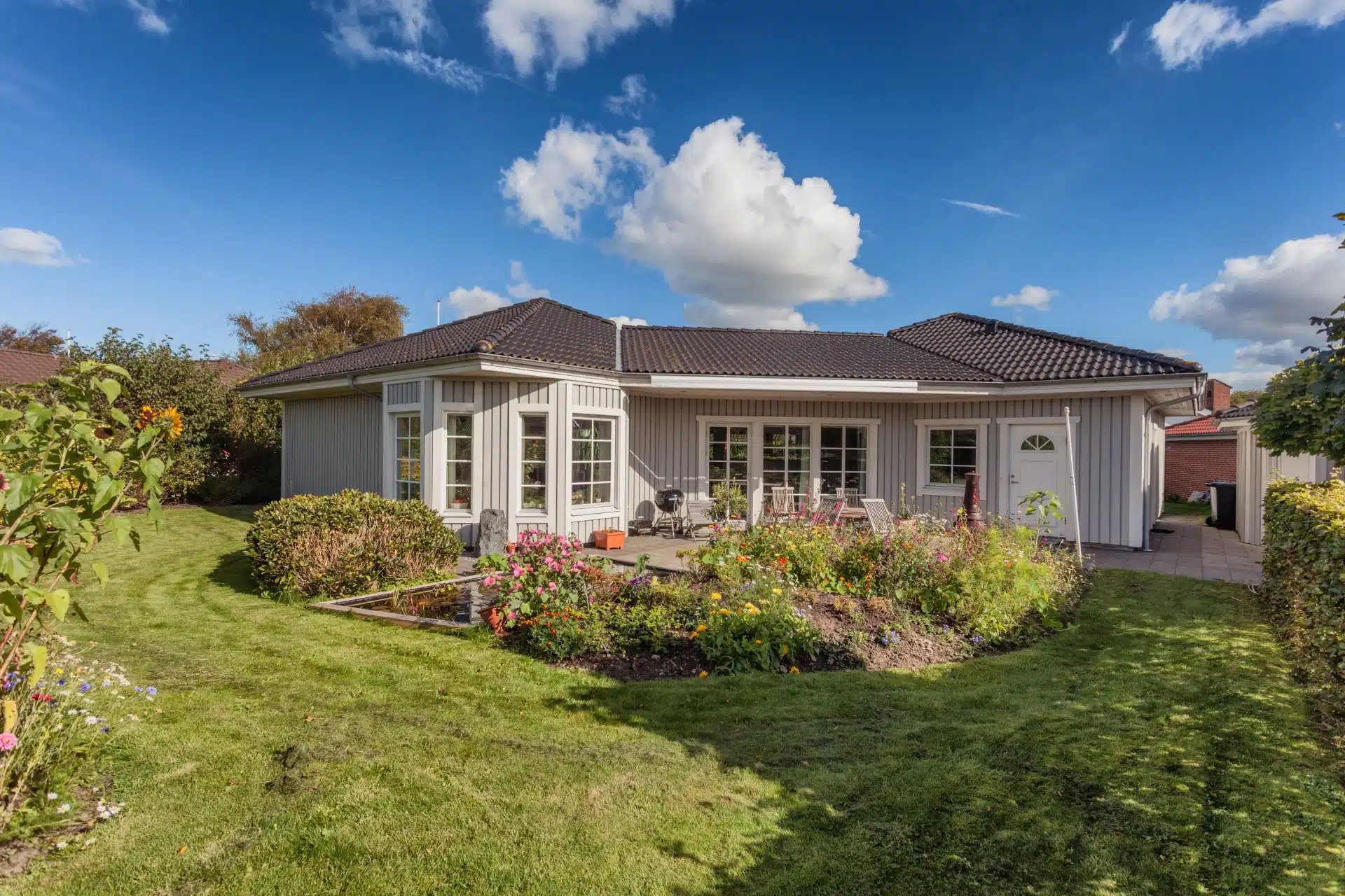 Enebolig med grønn, flott hage. Verditakst av bolig